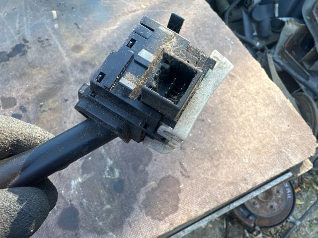 bontott MITSUBISHI GRANDIS Bal Kormánykapcsoló Irányjelző