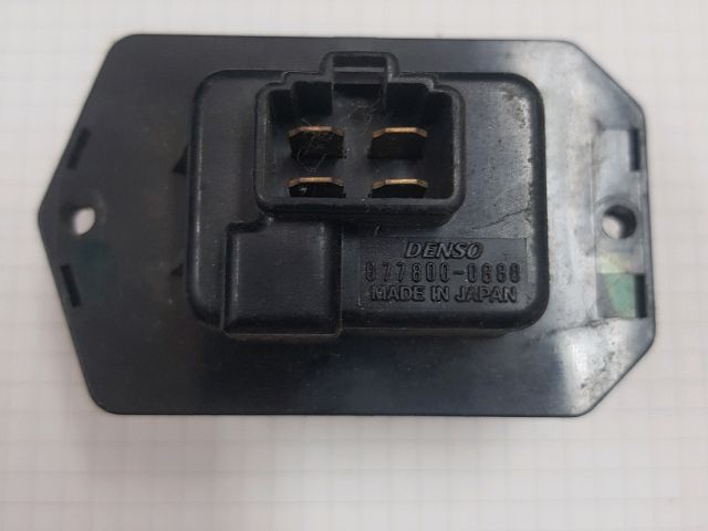 bontott MITSUBISHI GRANDIS Előtét Ellenállás Fűtőmotor