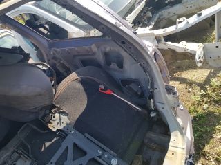 bontott MITSUBISHI GRANDIS Jobb hátsó Negyed Karosszéria Csomag