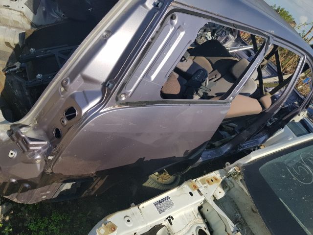 bontott MITSUBISHI GRANDIS Jobb hátsó Negyed Karosszéria Csomag