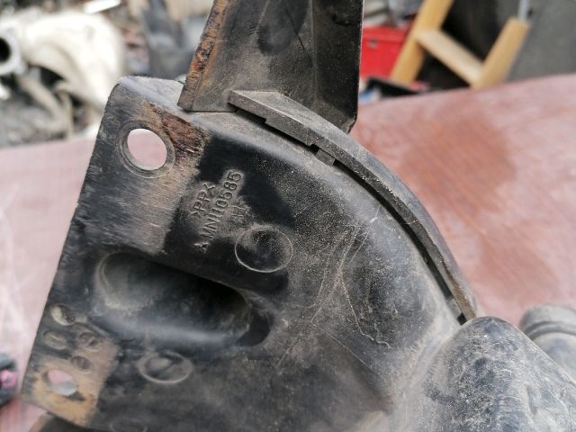 bontott MITSUBISHI GRANDIS Szívás Zaj Csökkentő Doboz