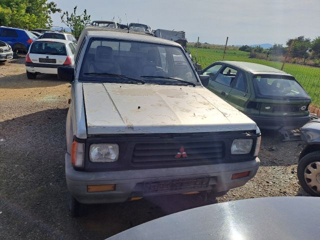 bontott MITSUBISHI L 200 Homlokfal (Üres lemez)