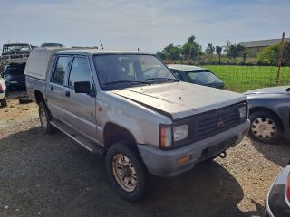 bontott MITSUBISHI L 200 Motor Tartó Bak Jobb