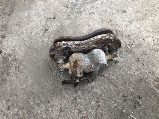 bontott MITSUBISHI L 200 Bal első Féknyereg Munkahengerrel