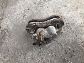 bontott MITSUBISHI L 200 Bal első Féknyereg Munkahengerrel