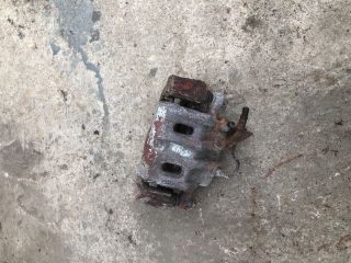 bontott MITSUBISHI L 200 Bal első Féknyereg Munkahengerrel