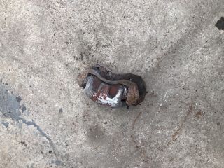 bontott MITSUBISHI L 200 Bal első Féknyereg Munkahengerrel