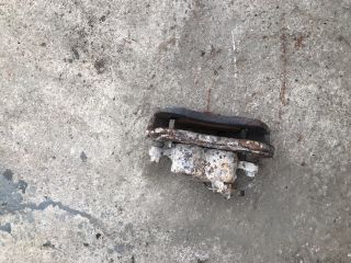 bontott MITSUBISHI L 200 Jobb első Féknyereg Munkahengerrel