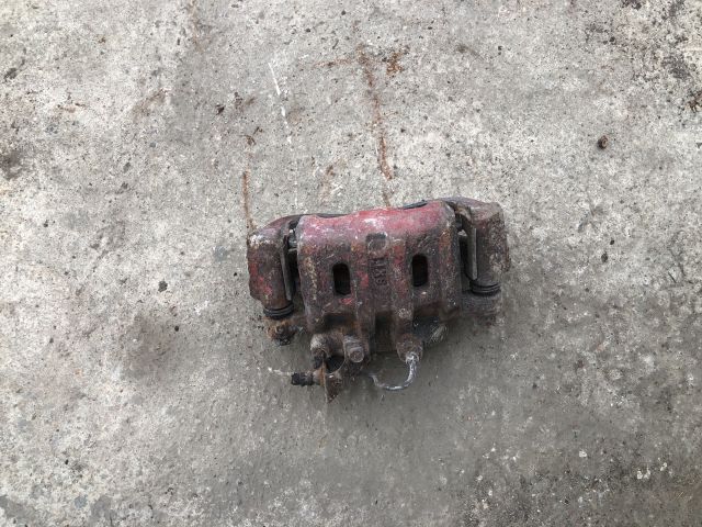 bontott MITSUBISHI L 200 Jobb első Féknyereg Munkahengerrel