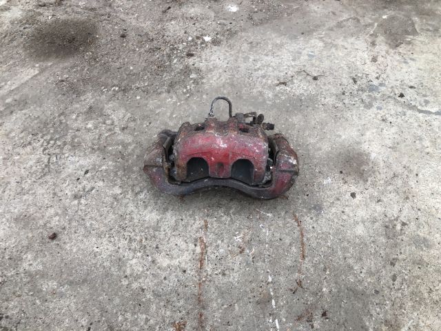 bontott MITSUBISHI L 200 Jobb első Féknyereg Munkahengerrel