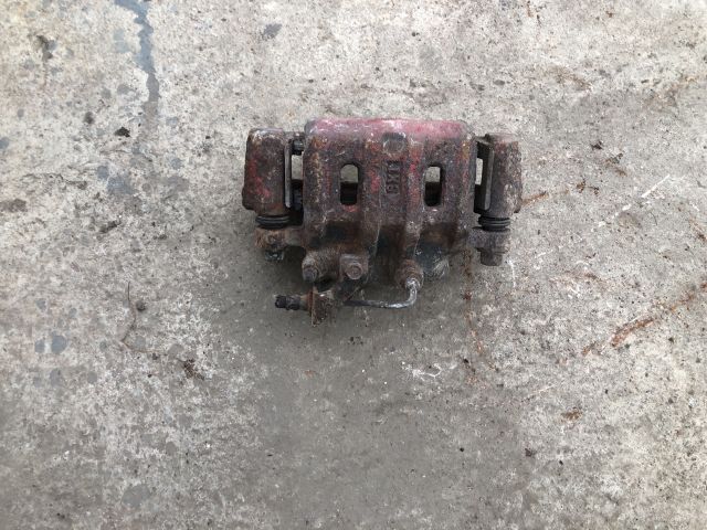 bontott MITSUBISHI L 200 Jobb első Féknyereg Munkahengerrel