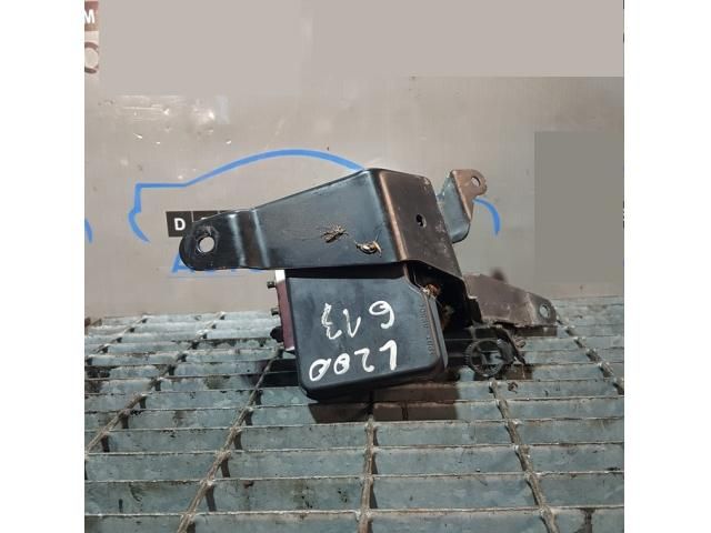 bontott MITSUBISHI L 200 ABS Kocka