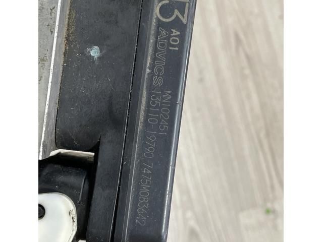 bontott MITSUBISHI L 200 ABS Kocka