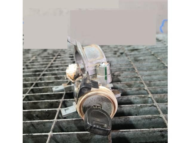 bontott MITSUBISHI L 200 Gyújtáskapcsoló