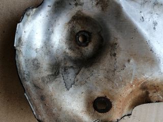 bontott MITSUBISHI L 200 Leömlő Hővédő Lemez