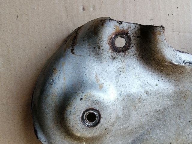 bontott MITSUBISHI L 200 Leömlő Hővédő Lemez