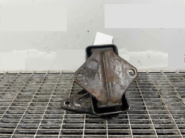 bontott MITSUBISHI L 200 Motor Tartó Bak (Pozíciófüggetlen)