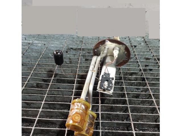 bontott MITSUBISHI L 200 Üzemanyag Szivattyú