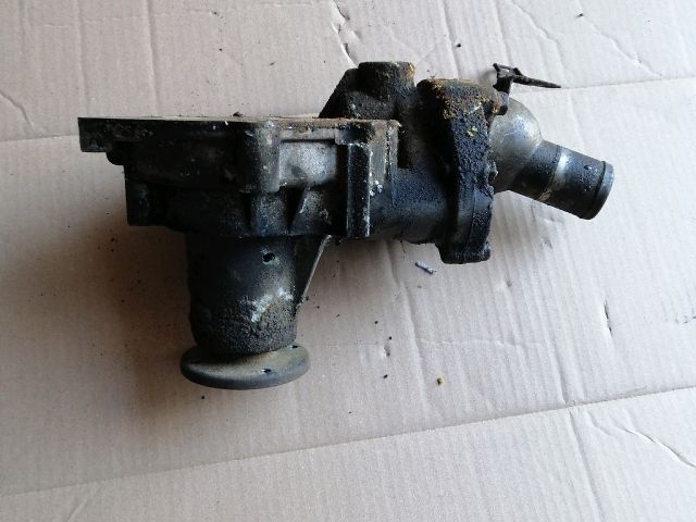 bontott MITSUBISHI L 200 Vízpumpa