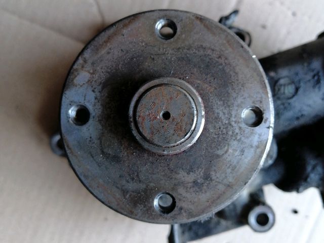 bontott MITSUBISHI L 200 Vízpumpa