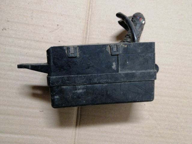 bontott MITSUBISHI L 200 Biztosítéktábla Motortér