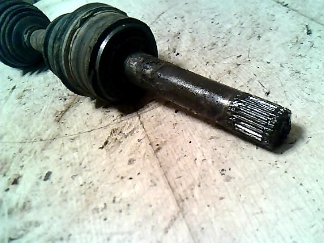 bontott MITSUBISHI L 200 Bal Féltengely