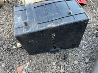 bontott MITSUBISHI L 200 Akkumulátor Fedél