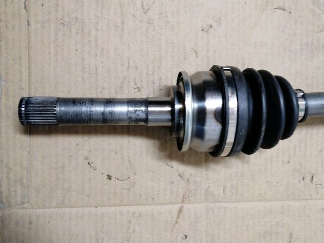 bontott MITSUBISHI L 200 Bal Féltengely