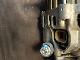 bontott MITSUBISHI L 200 Generátor