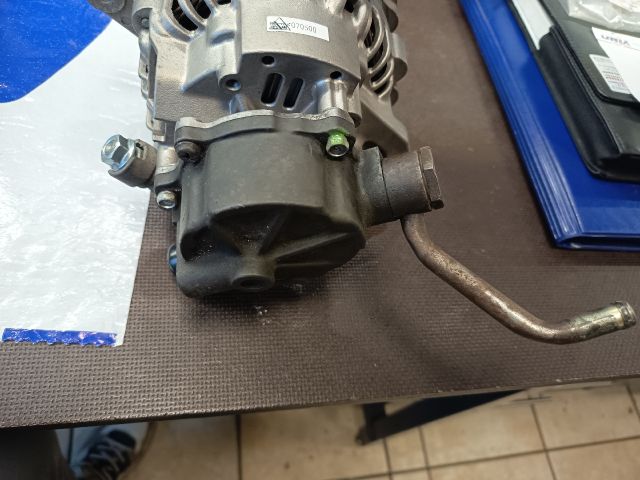 bontott MITSUBISHI L 200 Generátor