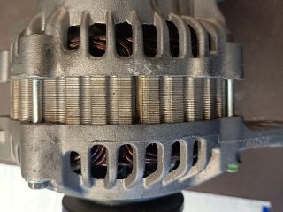 bontott MITSUBISHI L 200 Generátor