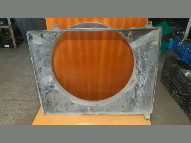 bontott MITSUBISHI L 200 Hűtőventilátor Keret