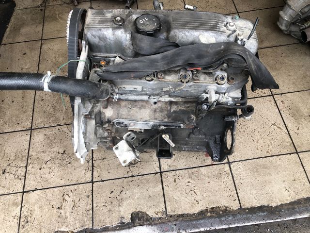 bontott MITSUBISHI L 200 Motor (Fűzött blokk hengerfejjel)