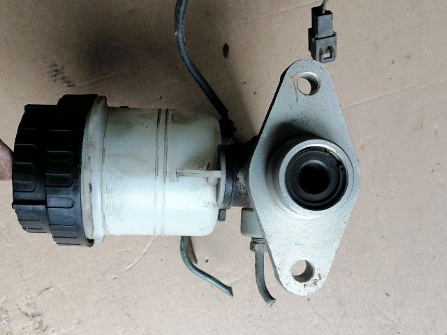 bontott MITSUBISHI L 200 Főfékhenger