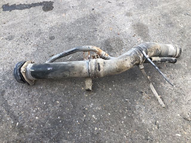 bontott MITSUBISHI L 200 Tankbetöltő Cső (Fém)