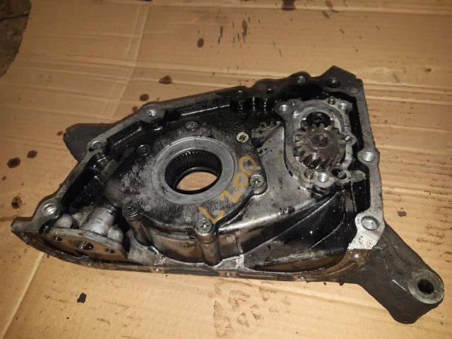 bontott MITSUBISHI L 200 Olajszivattyú