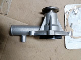 bontott MITSUBISHI L 200 Vízpumpa