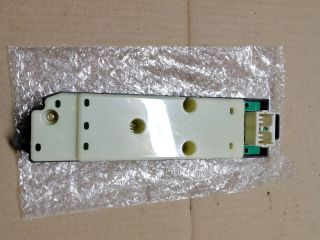 bontott MITSUBISHI L 200 Ablakemelő Kapcsoló Négyes / Kettes