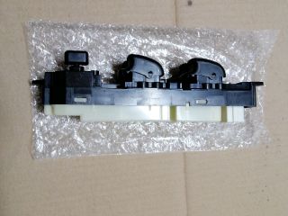 bontott MITSUBISHI L 200 Ablakemelő Kapcsoló Négyes / Kettes