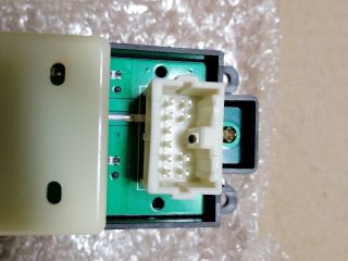 bontott MITSUBISHI L 200 Ablakemelő Kapcsoló Négyes / Kettes