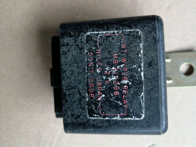 bontott MITSUBISHI L 200 Ablaktörlő Relé