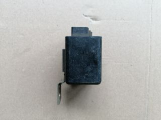 bontott MITSUBISHI L 200 Ablaktörlő Relé