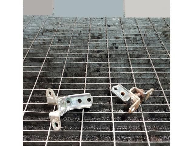 bontott MITSUBISHI L 200 Ajtó Zsanér (Pozíciófüggetlen)