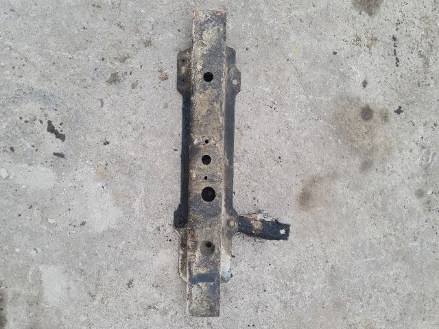 bontott MITSUBISHI L 200 Alsó Kereszttartó