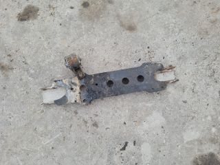 bontott MITSUBISHI L 200 Alsó Kereszttartó