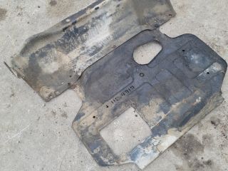 bontott MITSUBISHI L 200 Alsó Motorburkolat