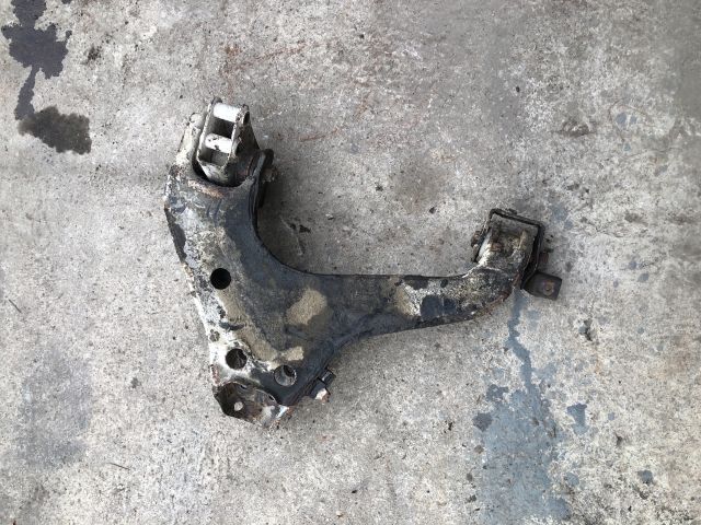 bontott MITSUBISHI L 200 Bal első Alsó Első Lengőkar