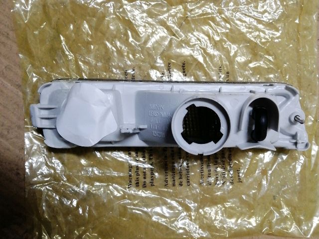 bontott MITSUBISHI L 200 Bal első Irányjelző