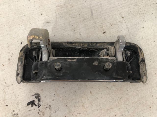 bontott MITSUBISHI L 200 Bal első Külső Kilincs