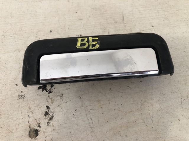 bontott MITSUBISHI L 200 Bal első Külső Kilincs